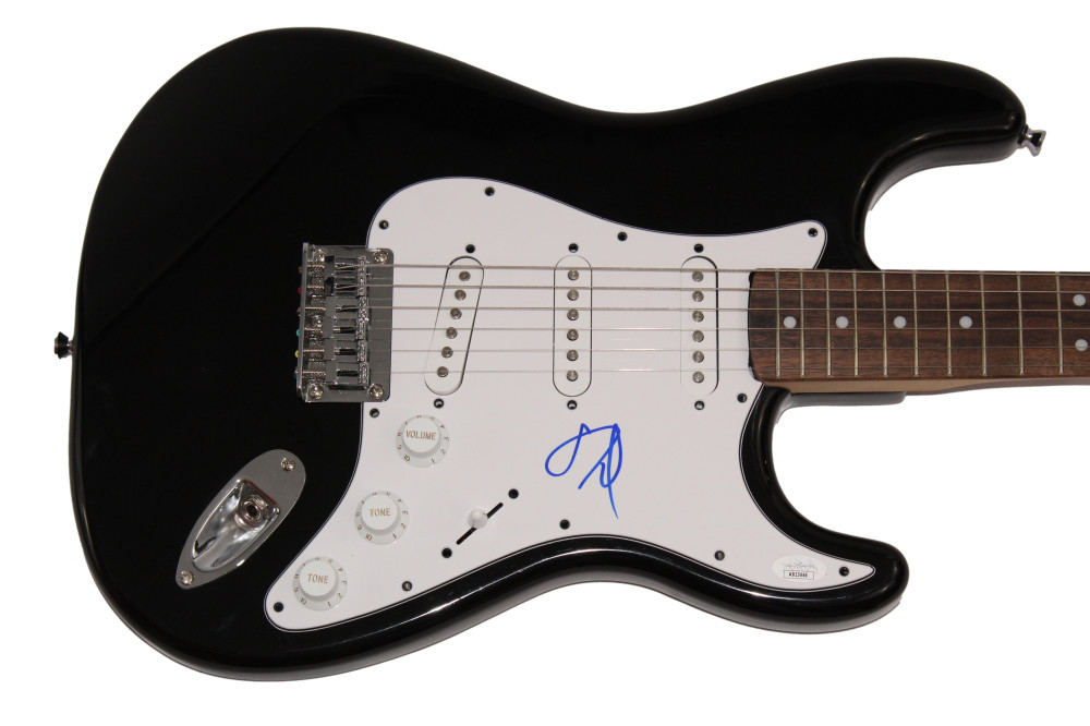DAVE GROHL SIGNED AUTOGRAPH BLACK FENDER GUITAR NIRVANA FOO FIGHTERS JSA COA