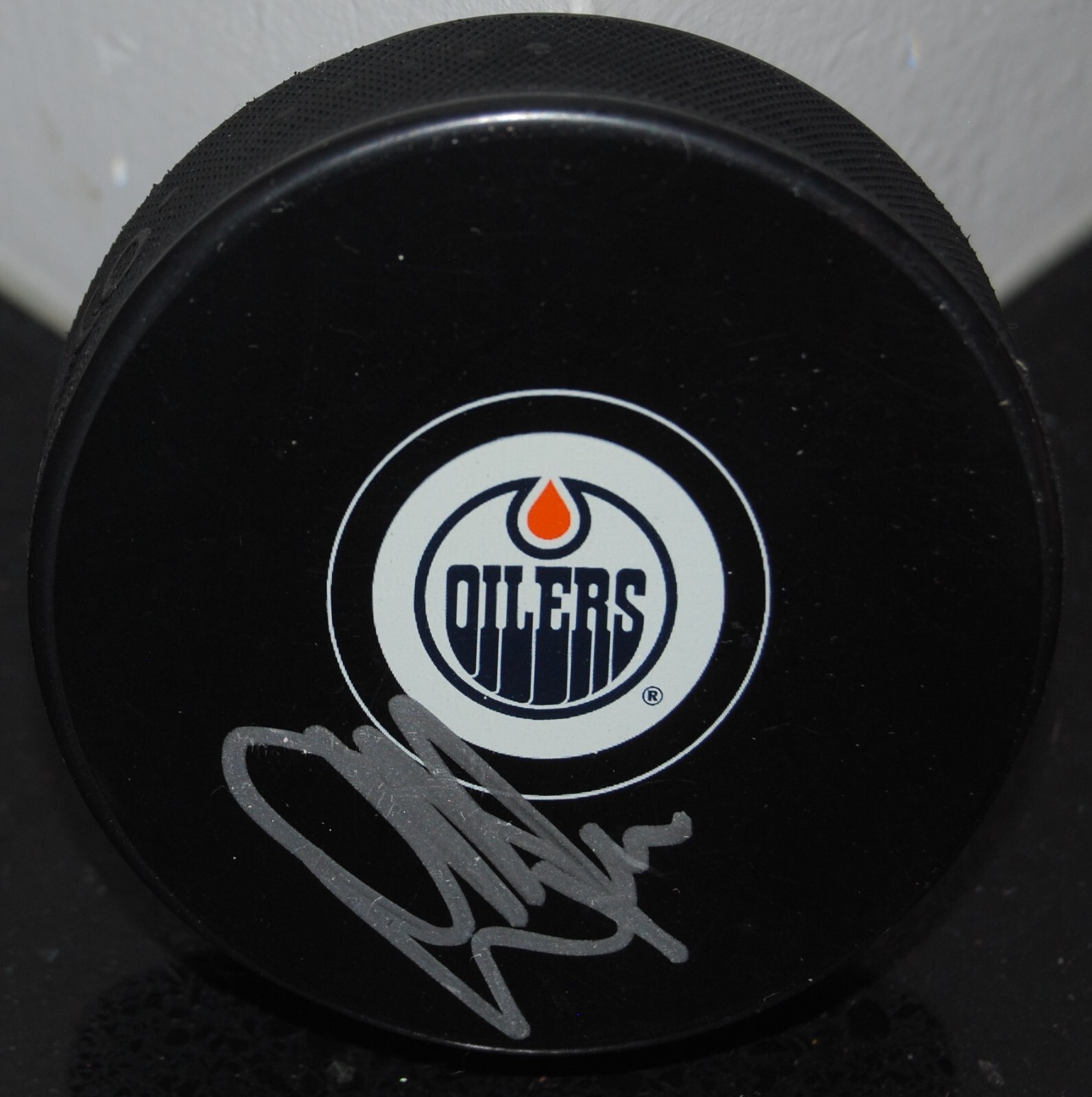 DAVE MANSON signed (EDMONTON OILERS) Hockey logo puck BECKETT BAS BD65583
