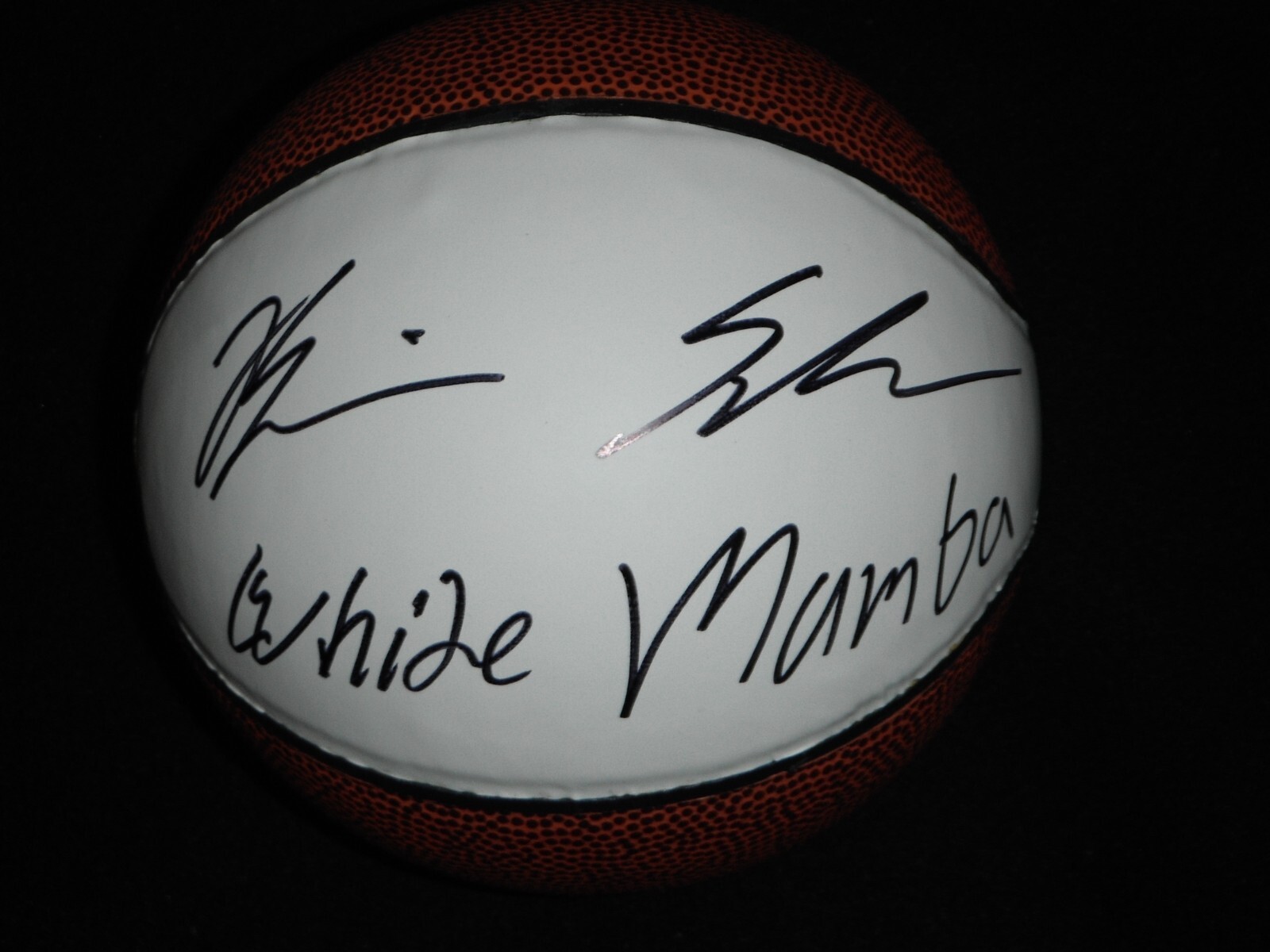 BOSTON CELTICS BRAIN SCALABRINE WHITE MAMBA SIGNED WHITE LEATHER PANEL MINI BALL