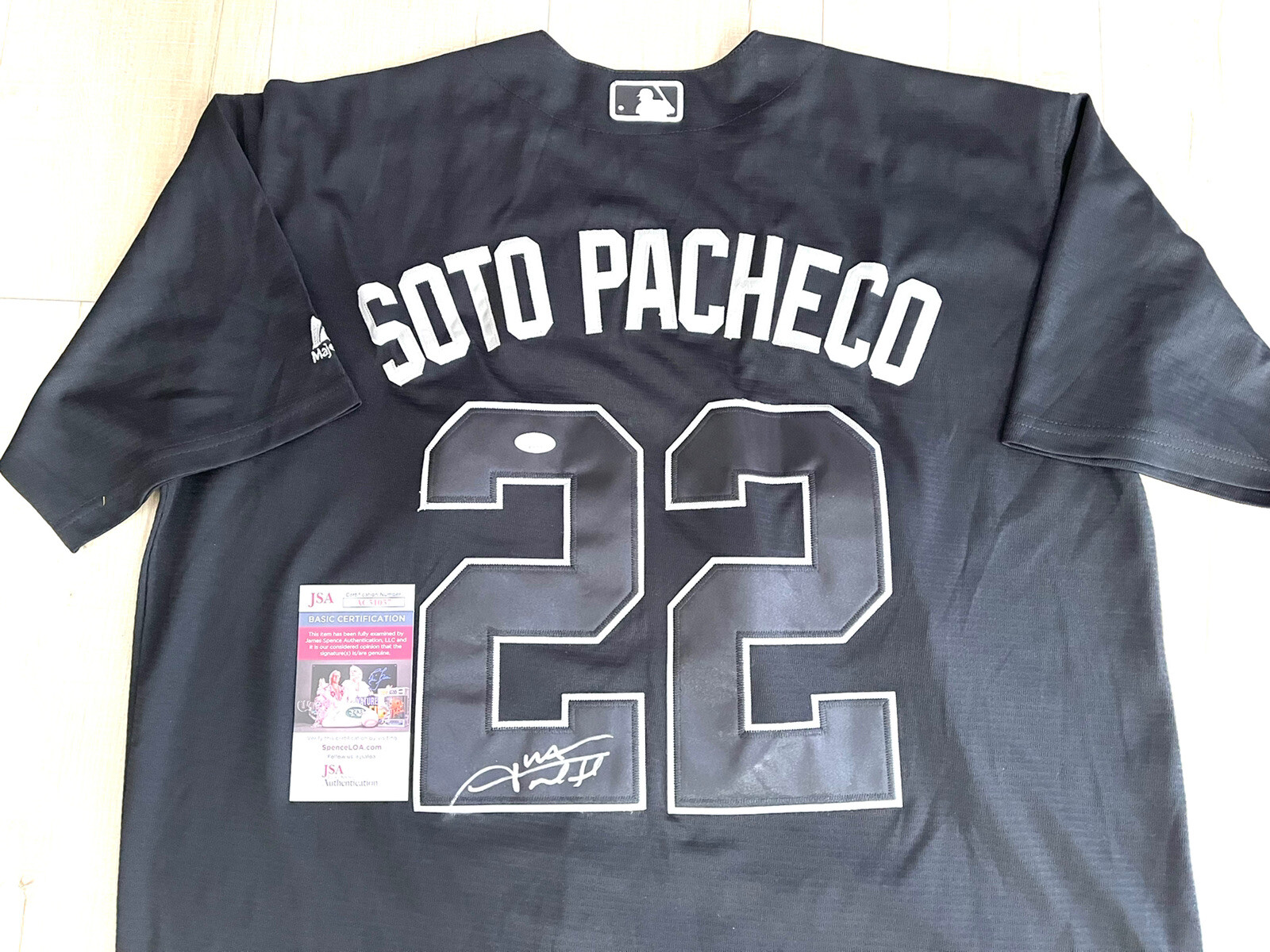 Juan Soto hand signed Washington Nationals Jersey JSA CERT #2