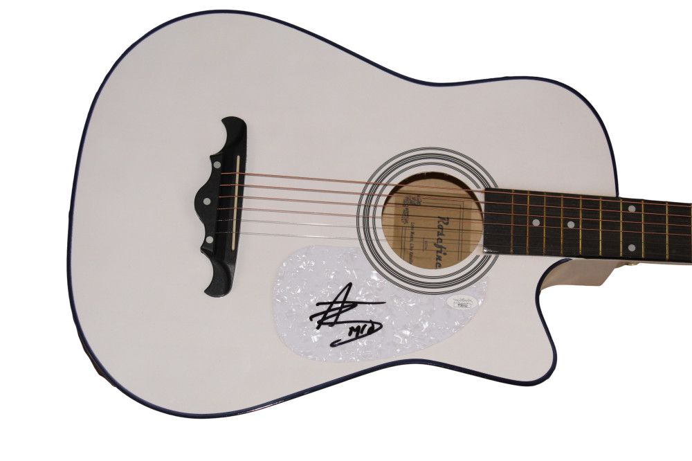 MITCHELL TENPENNY SIGNED AUTOGRAPH FULL SIZE ACOUSTIC GUITAR - VERY RARE JSA COA
