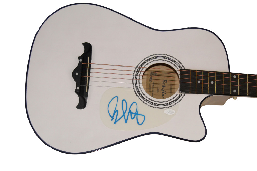 BRAD PAISLEY SIGNED AUTOGRAPH FULL SIZE ACOUSTIC GUITAR COUNTRY STUD W/ JSA COA