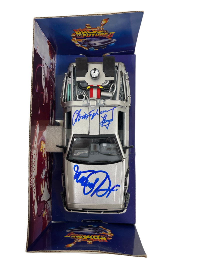 MICHAEL J FOX CHRISTOPHER LLOYD SIGNED BACK TO THE FUTURE 2 1:24 DELOREAN PSA 12