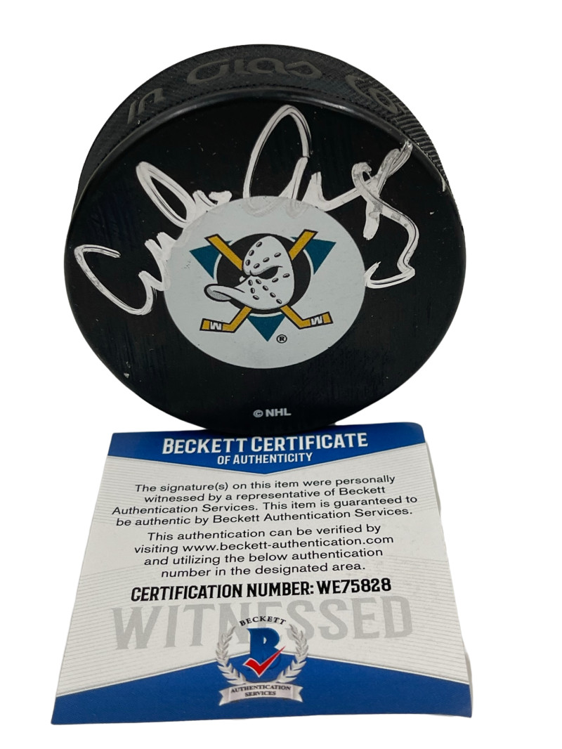 EMILIO ESTEVEZ SIGNED THE MIGHTY DUCKS HOCKEY PUCK AUTOGRAPH BECKETT WITNESS 14