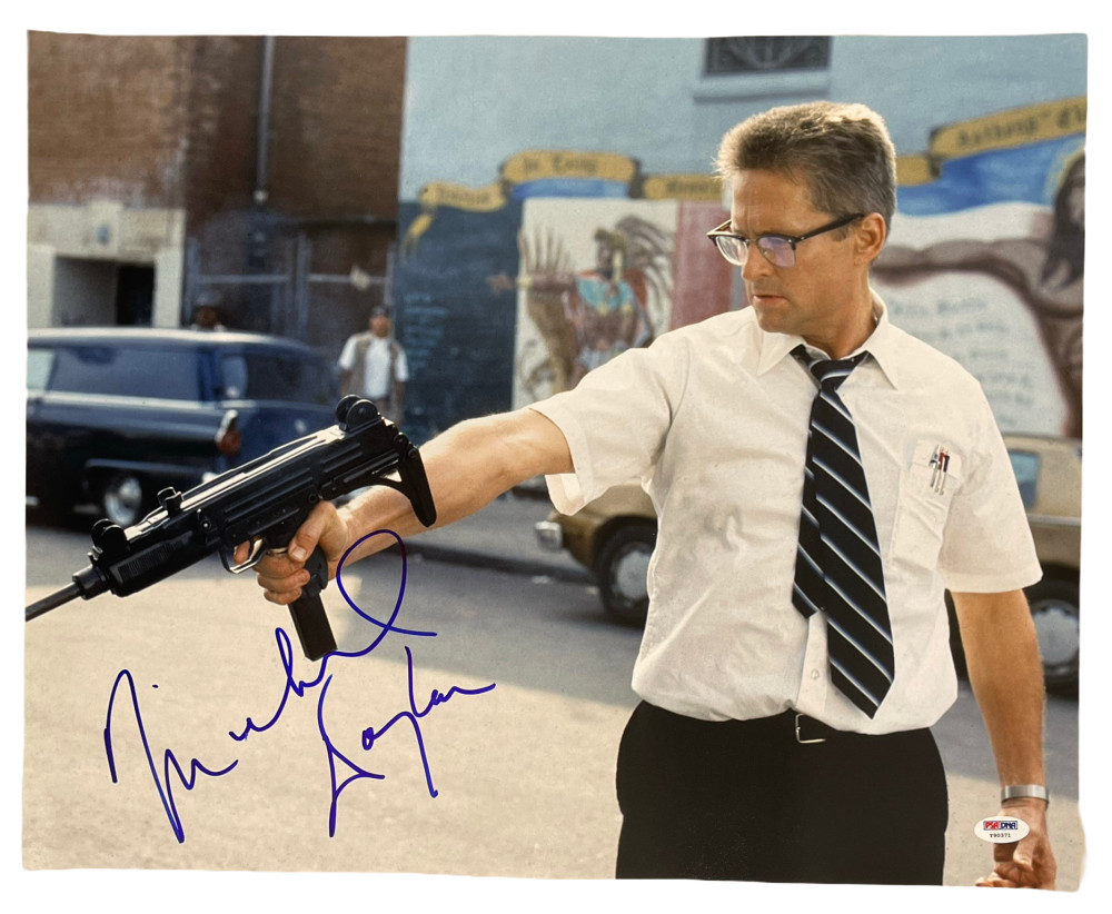MICHAEL DOUGLAS SIGNED 16X20 PHOTO FALLING DOWN AUTHENTIC AUTOGRAPH PSA DNA COA COLLECTIBLE MEMORABILIA