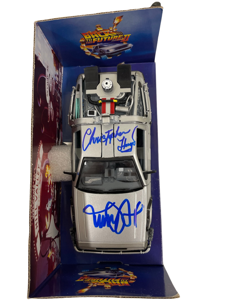 MICHAEL J FOX CHRISTOPHER LLOYD SIGNED BACK TO THE FUTURE 2 1:24 DELOREAN PSA 10