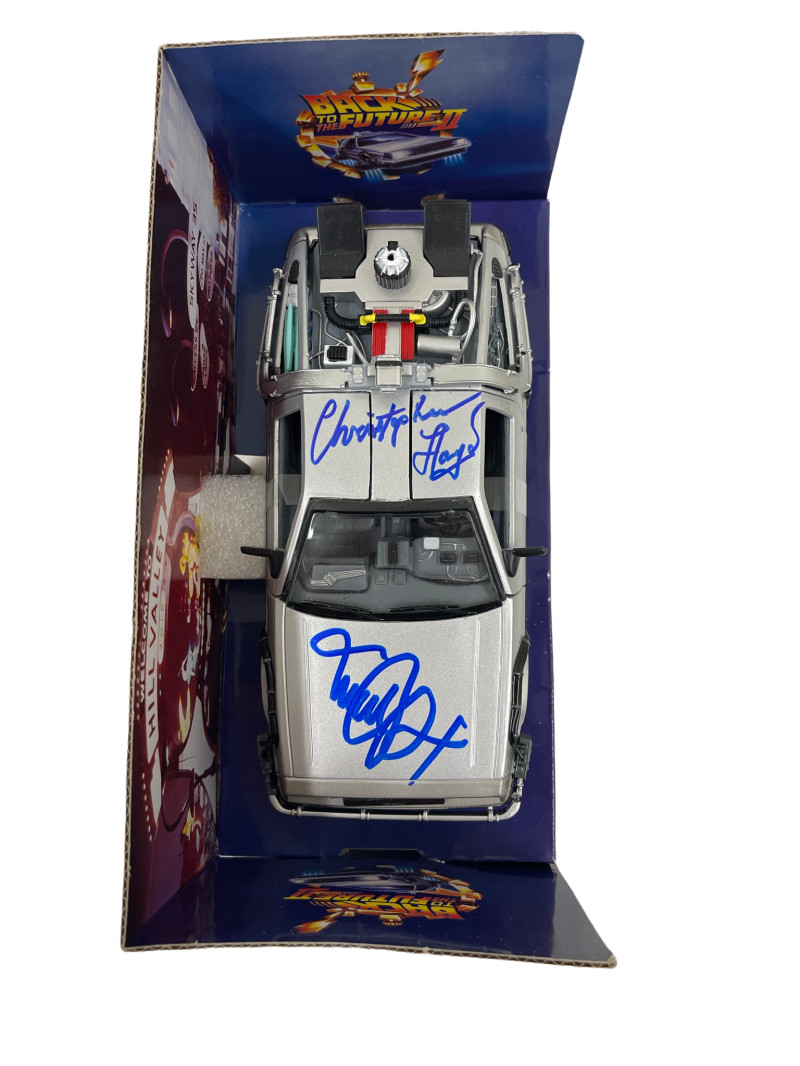 MICHAEL J FOX CHRISTOPHER LLOYD SIGNED BACK TO THE FUTURE 2 1:24 DELOREAN PSA 11