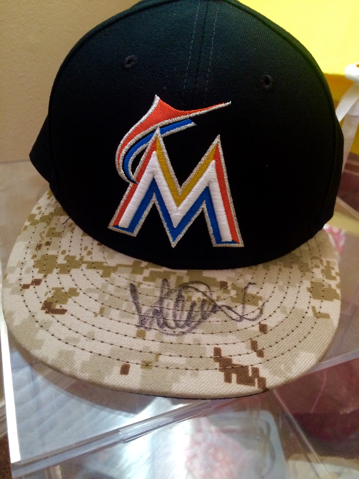 ICHIRO SUZUKI GAME USED HAT MLB AUTHENTICATED PSA JAPAN NY SIGNED MARLINS