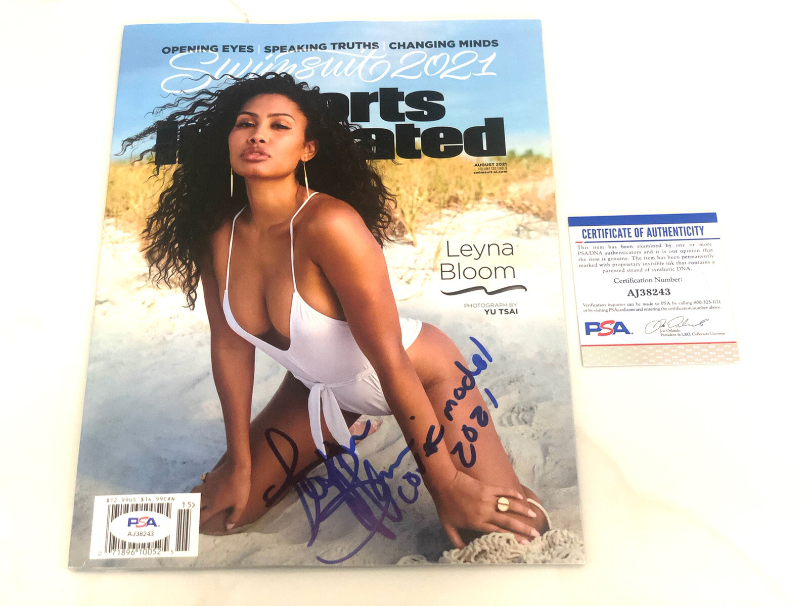 LEYNA BLOOM Hand Signed Sports Illustrated Swimsuit Full Mag PSA DNA CERT #2