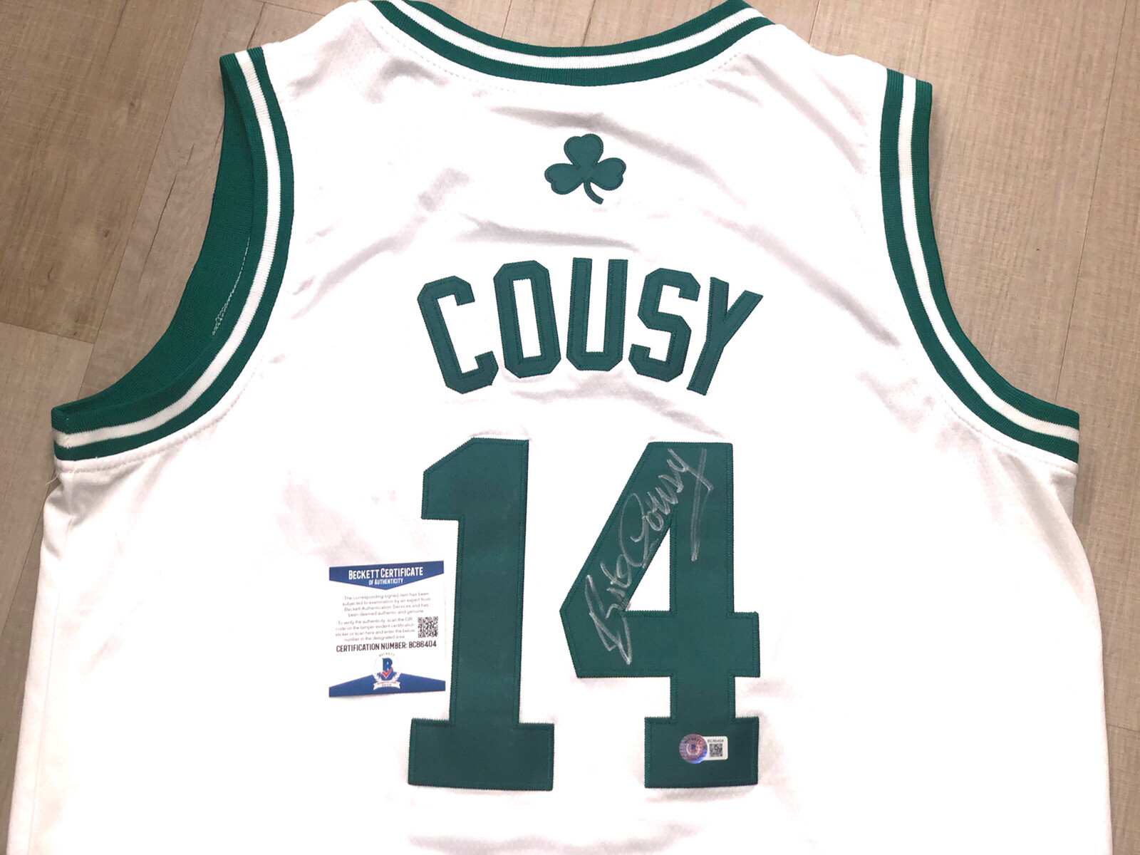 Bob Cousy hand signed Boston Celtics Jersey Champs HOF Beckett Cert BAS