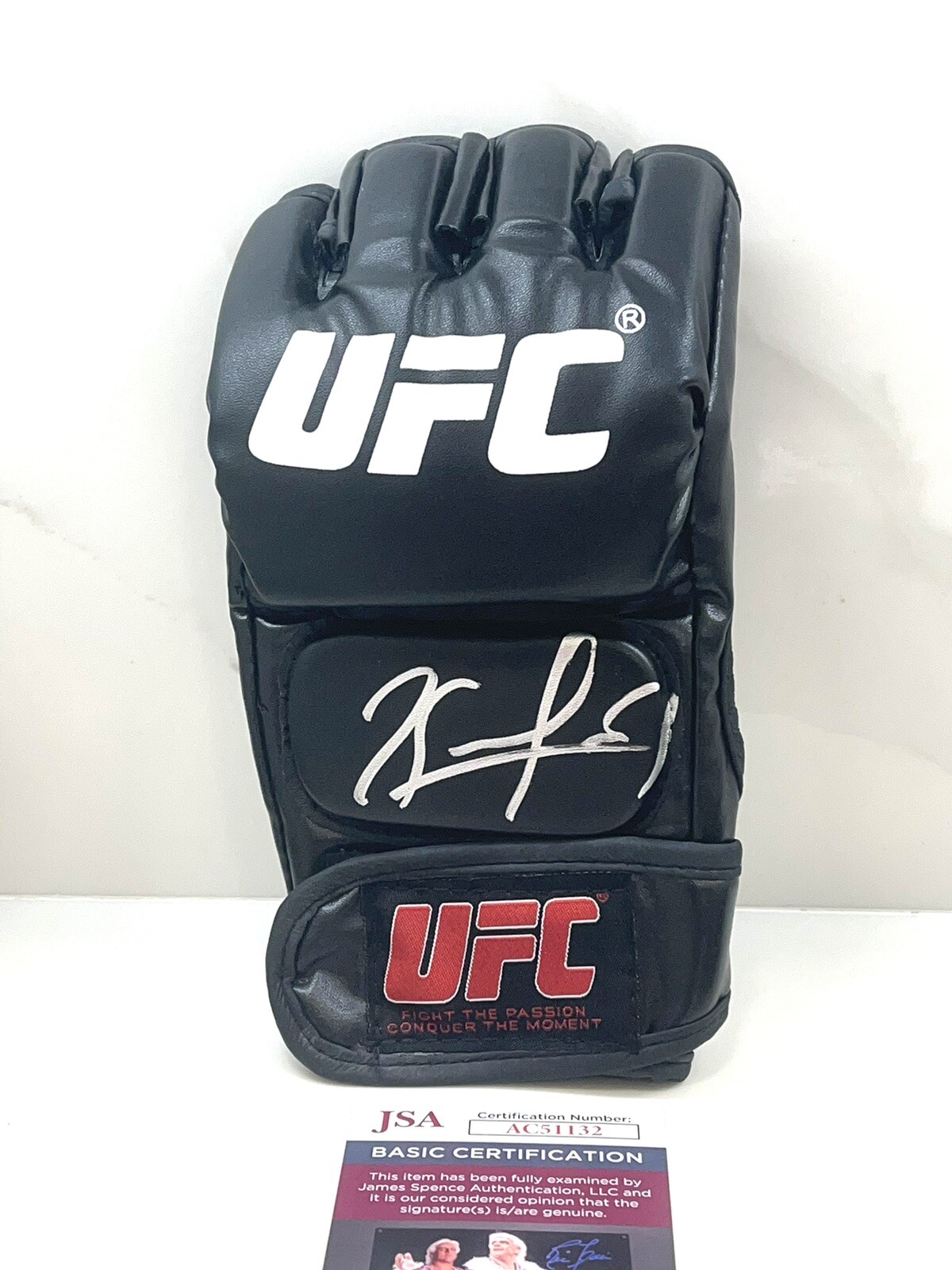 KAMARU USMAN AUTOGRAPHED HAND SIGNED UFC GLOVE JSA CERT #4
