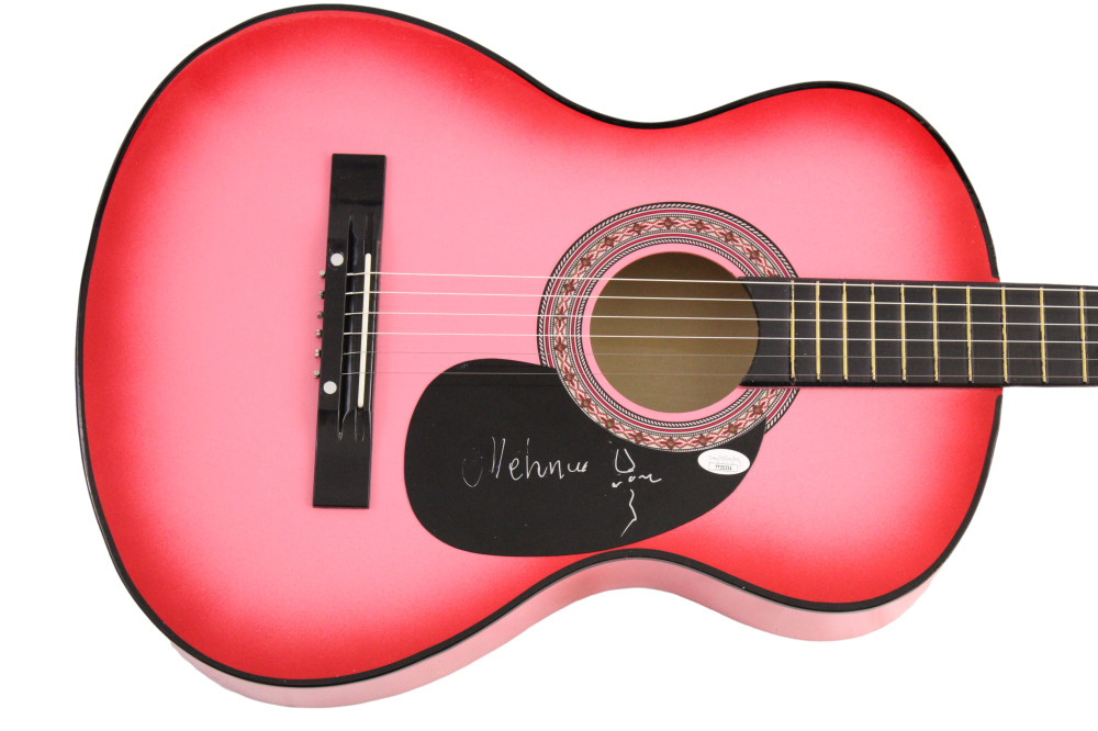 MELANIE SAFKA SIGNED AUTOGRAPH FULL SIZE PINK ACOUSTIC GUITAR WOODSTOCK 1969 JSA