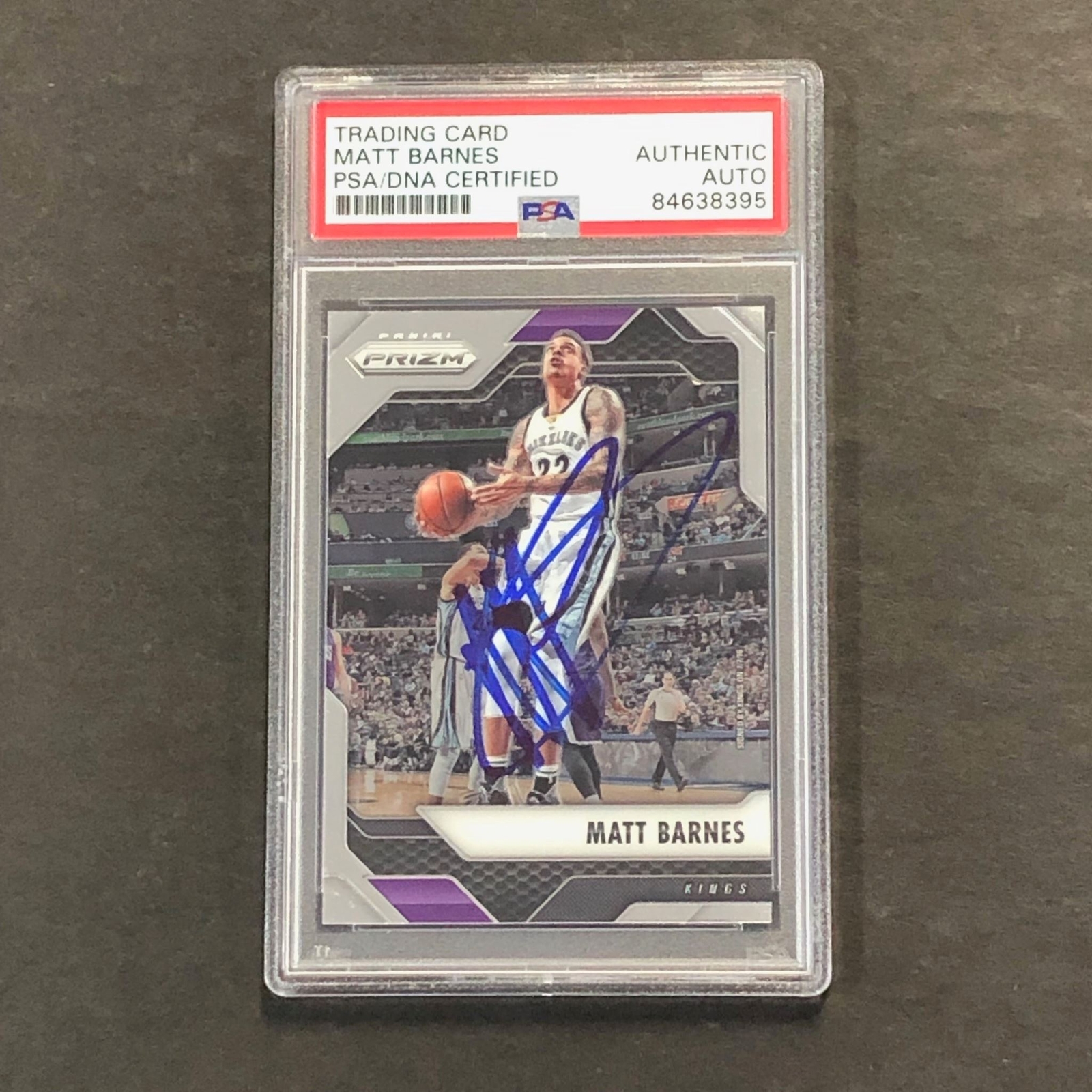 2016-17 Panini Prizm #118 Matt Barnes Signed Card AUTO PSA Slabbed Kings
