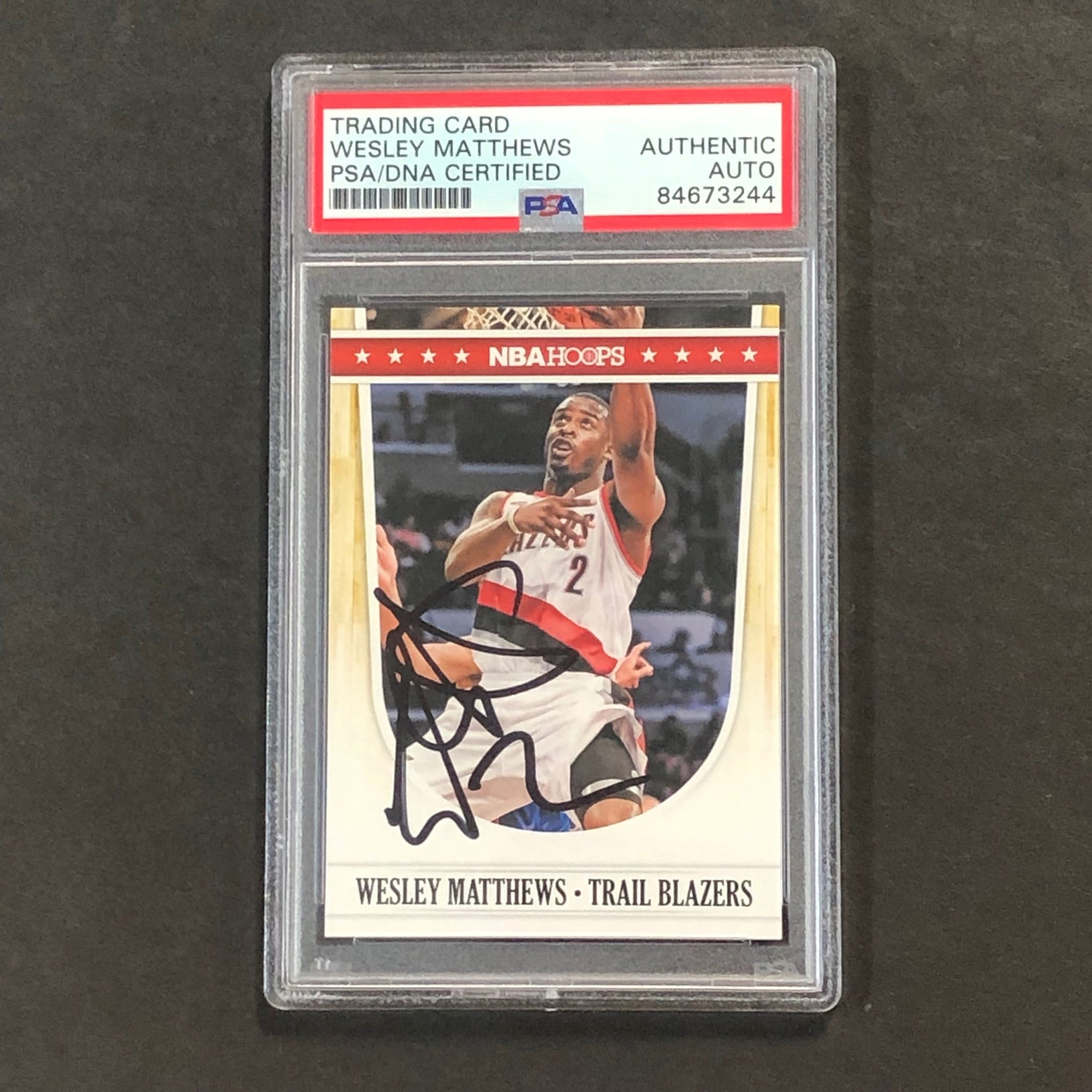 2011-12 Panini NBA Hoops #201 Wesley Matthews Signed Card AUTO PSA Slabbed