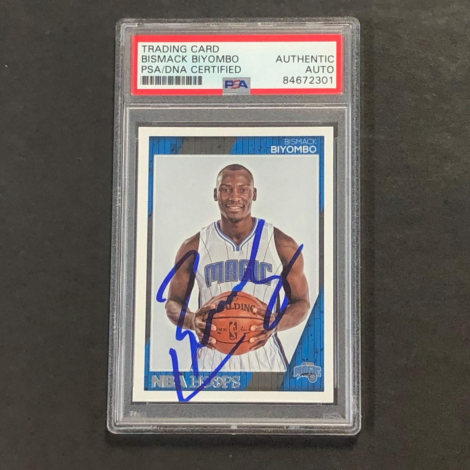 2016-17 NBA Hoops #114 Bismack Biyombo Signed Card AUTO PSA Slabbed Magic