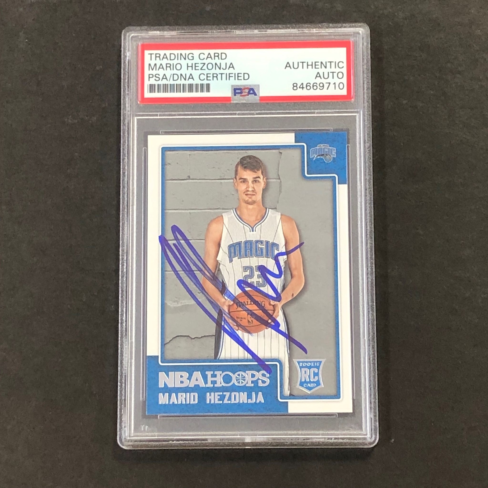 2015-16 NBA Hoops #285 Mario Hezonja Signed Rookie Card AUTO PSA/DNA Slabbed RC