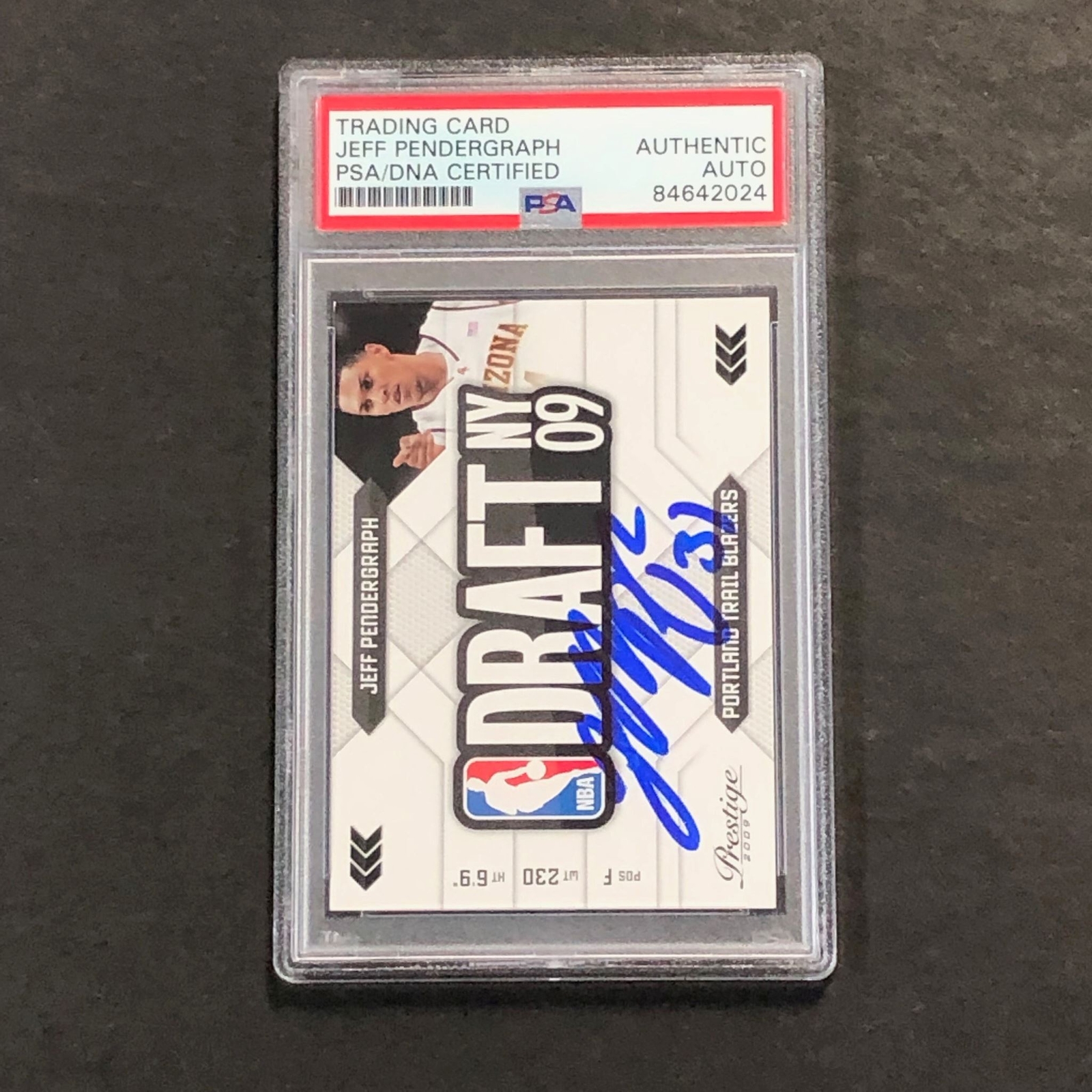 2009-10 PANINI Prestige #29 JEFF PENDERGRAPH Signed Card AUTO PSA Slabbed RC Tra