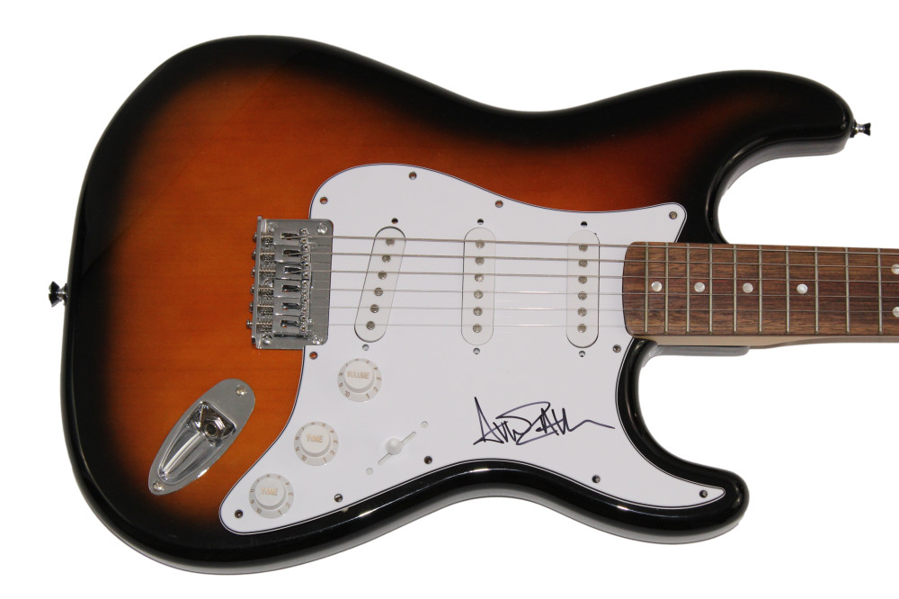 AVRIL LAVIGNE SIGNED AUTOGRAPH FENDER ELECTRIC GUITAR - UNDER MY SKIN W/ JSA COA