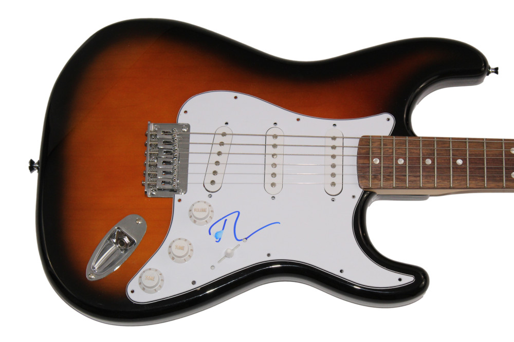 TOBEY MAGUIRE SIGNED AUTOGRAPH FENDER ELECTRIC GUITAR - SPIDER-MAN RARE! JSA COA