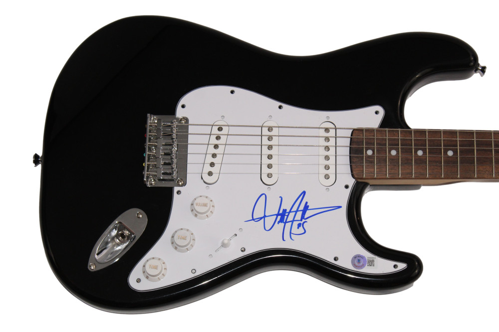 BILLY STRINGS SIGNED AUTOGRAPH FULL SIZE BLACK FENDER ELECTRIC GUITAR W/ BECKETT