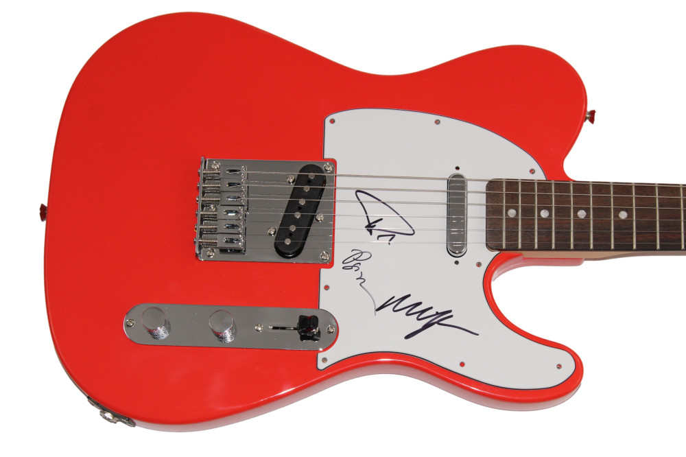 TREY ANASTASIO, MIKE GORDON & PAGE SIGNED AUTOGRAPH FENDER GUITAR PHISH JSA COA
