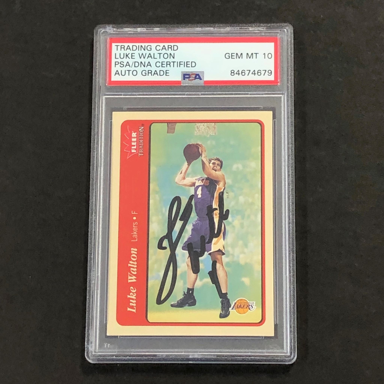 2004-05 Fleer #197 Traditions Luke Walton Signed Card AUTO 10 PSA Slabbed Laker