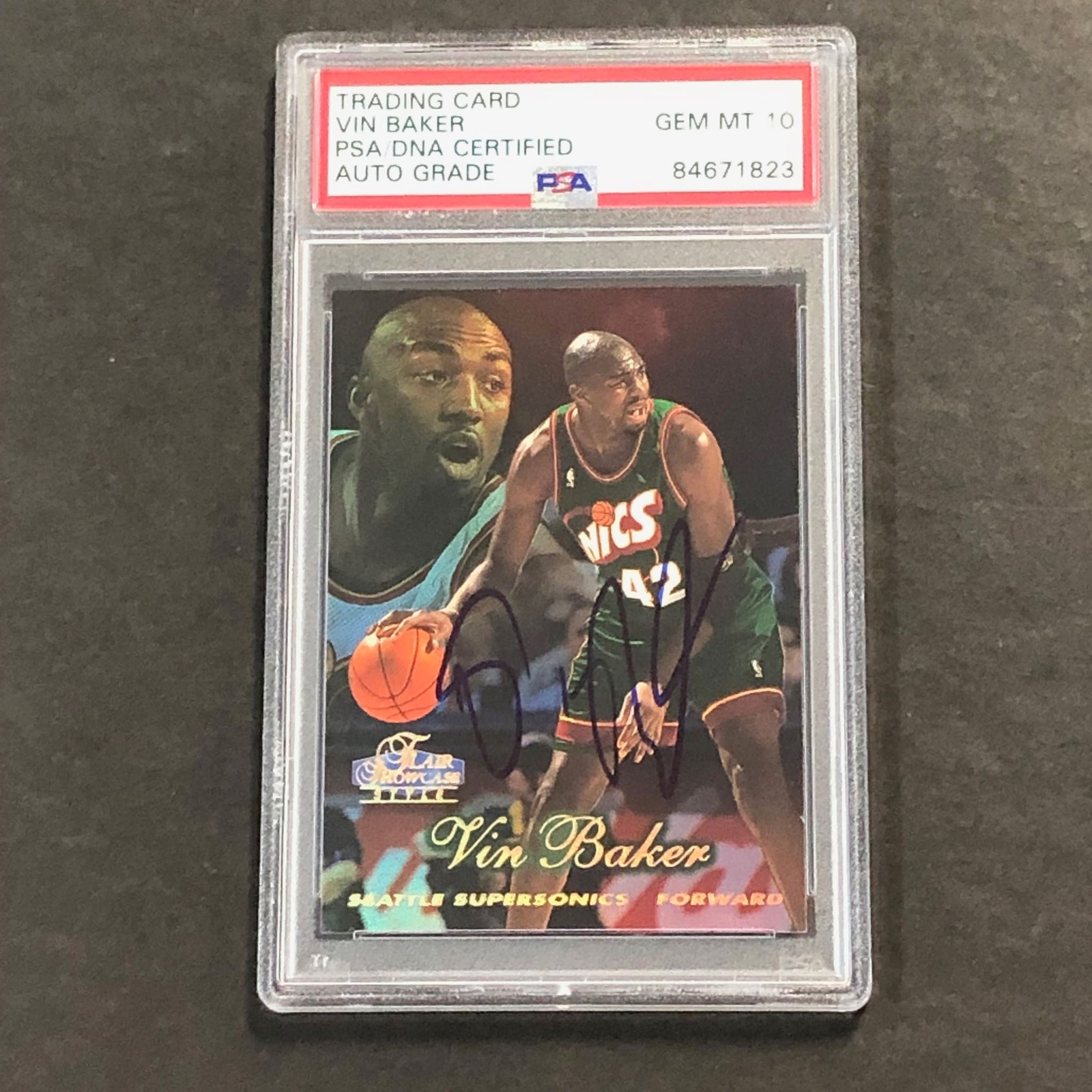 1997-98 Flair Showcase #35 Vin Baker Signed Card AUTO 10 PSA/DNA Slabbed Bucks