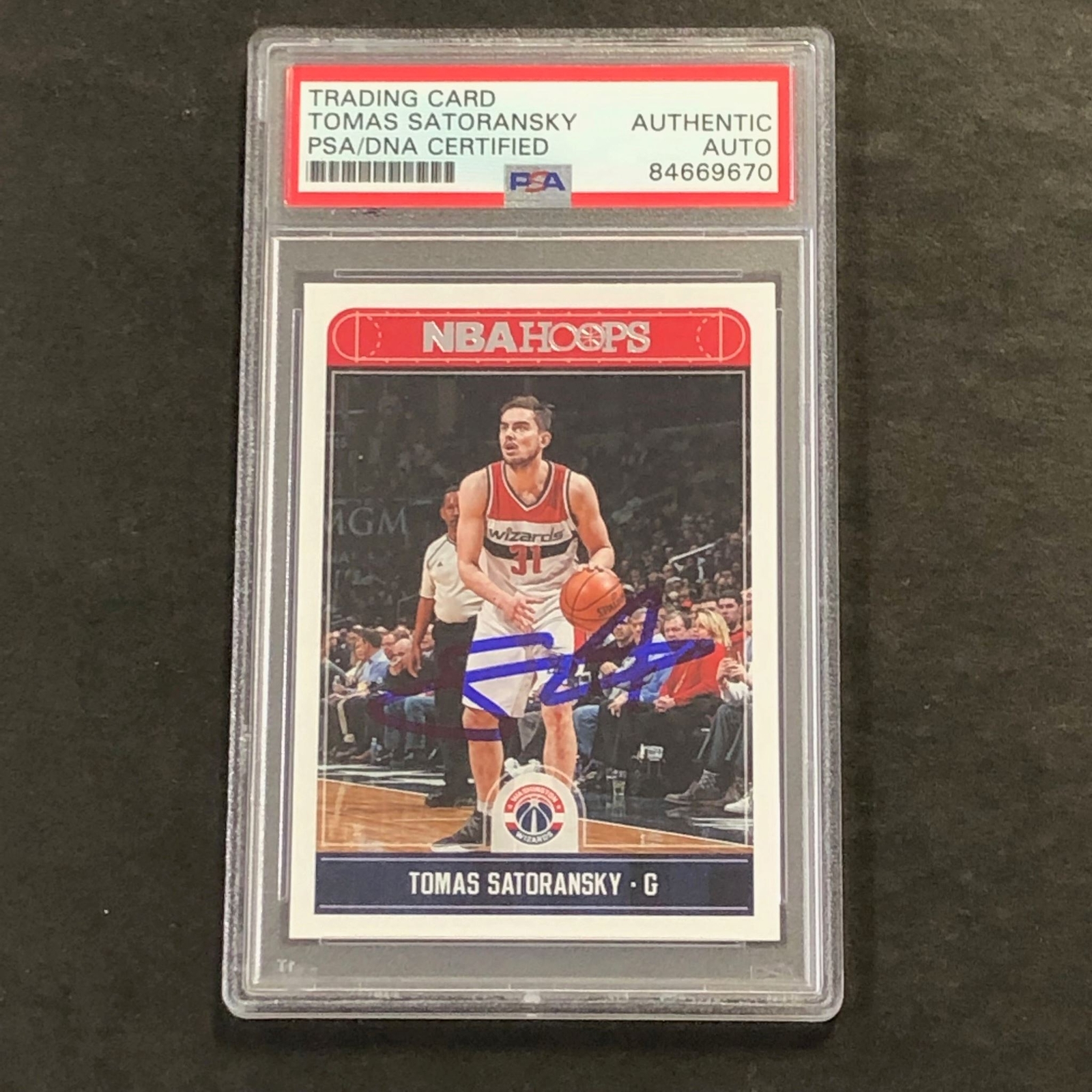 2017-18 NBA Hoops #92 Tomas Satoransky Signed AUTO PSA Slabbed RC Wizards