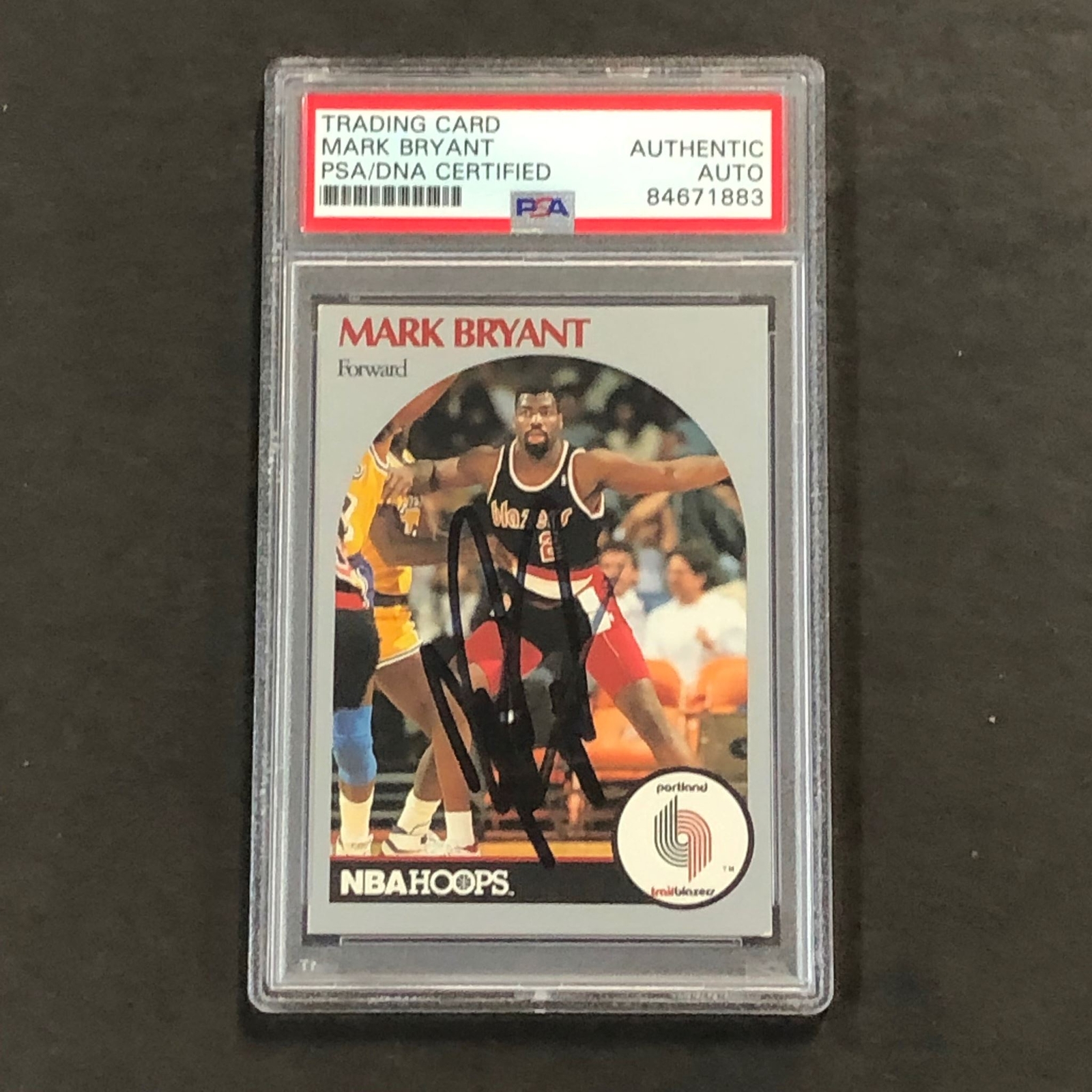 1990-91 NBA HOOPS #243 MARK BRYANT SIGNED CARD PSA/DNA SLABBED BLAZERS COLLECTIBLE MEMORABILIA