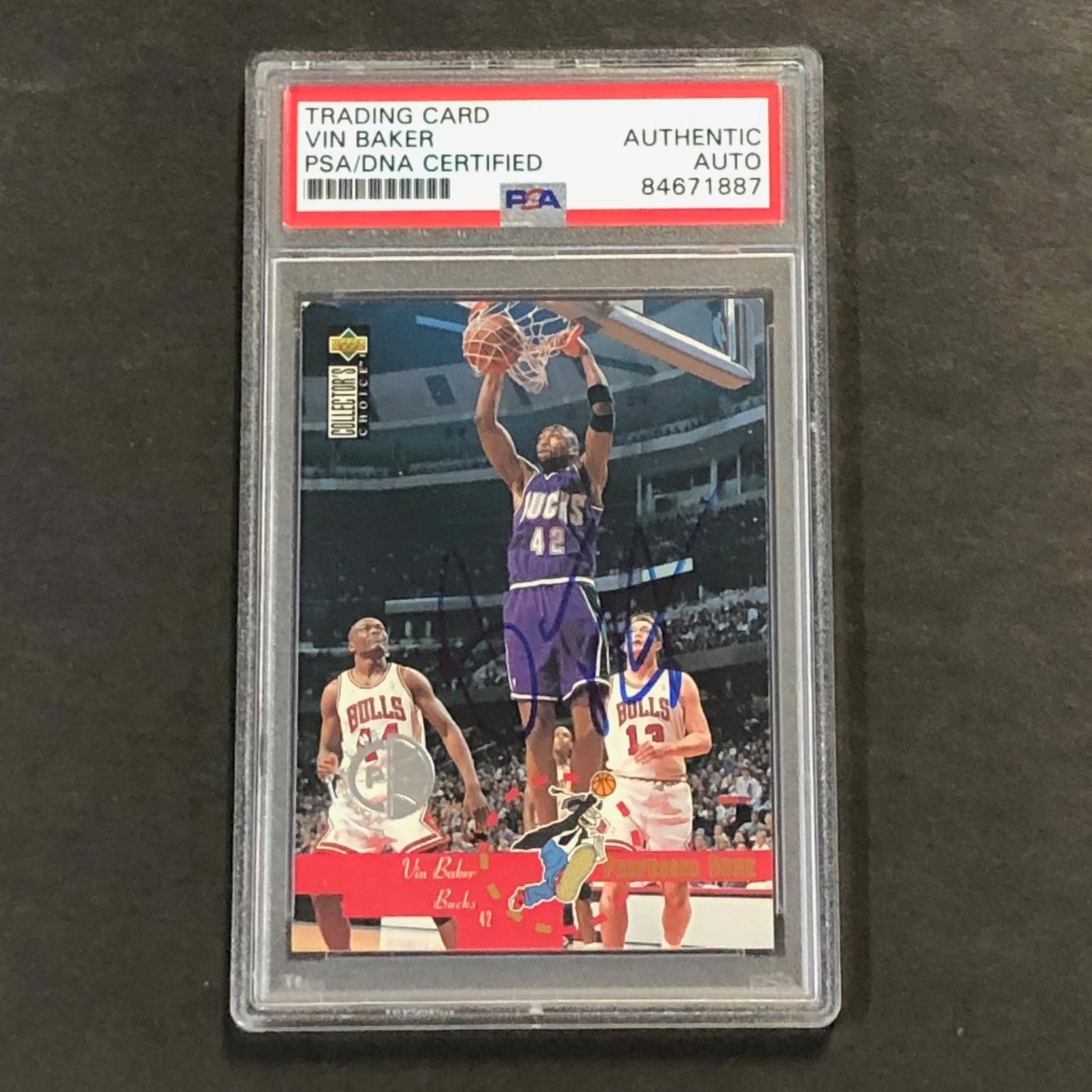 1995-96 Upper Deck Collector's Choice #197 Vin Baker Signed Card PSA/DNA Slabbed