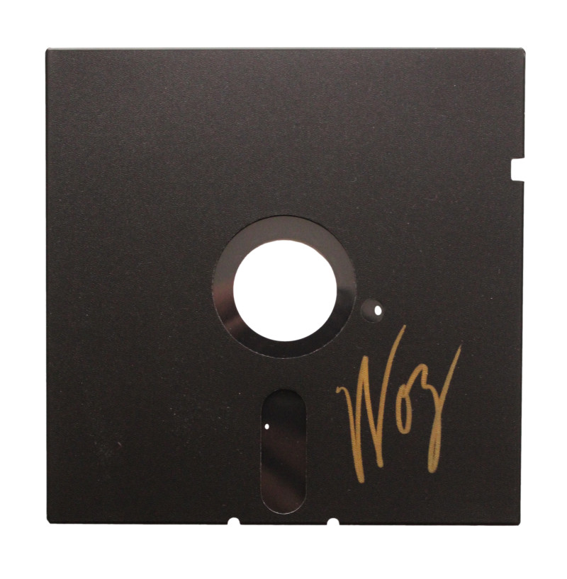 STEVE WOZNIAK WOZ SIGNED AUTOGRAPH 5.25″ FLOPPY DISC – APPLE FOUNDER W/ JSA CO COLLECTIBLE MEMORABILIA