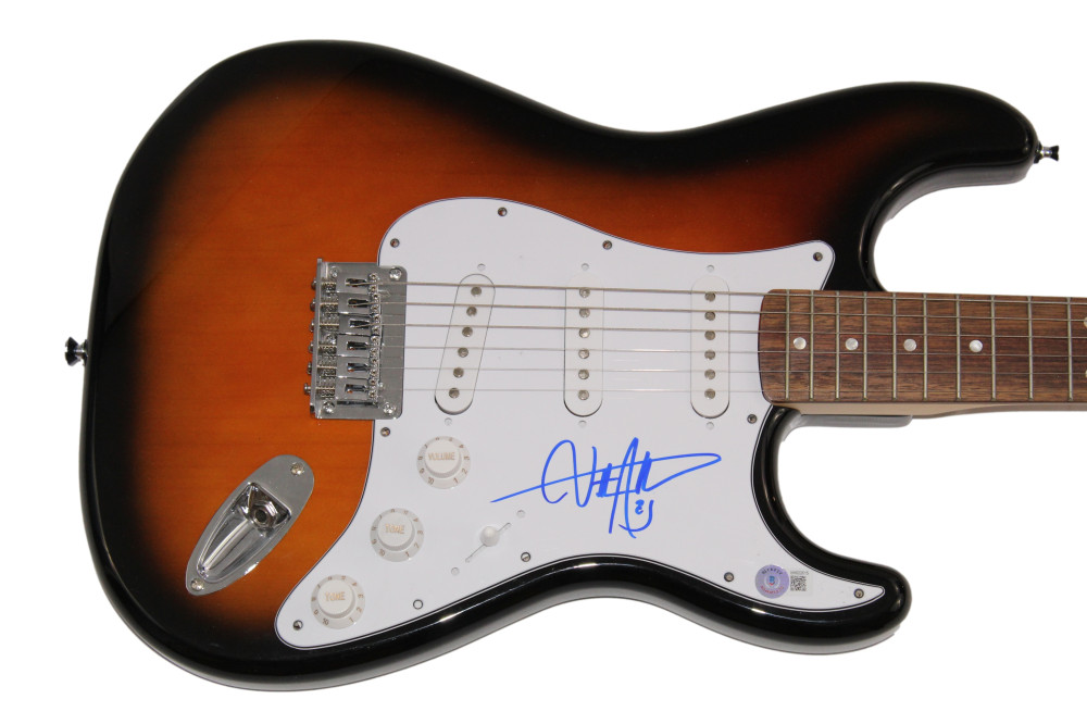 BILLY STRINGS SIGNED AUTOGRAPH FULL SIZE FENDER ELECTRIC GUITAR - HOME BECKETT
