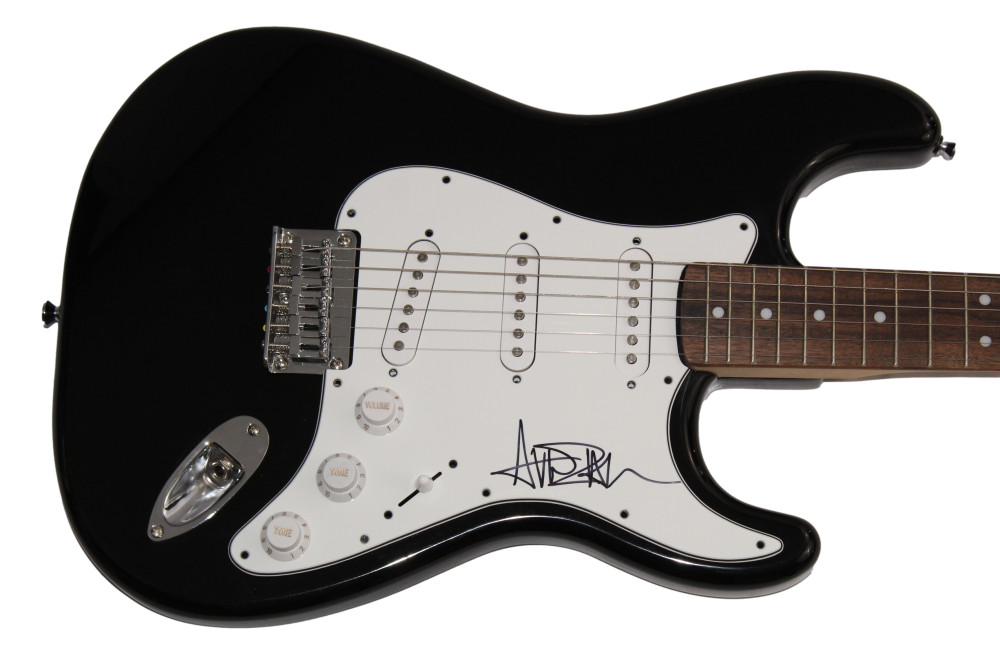 AVRIL LAVIGNE SIGNED AUTOGRAPH FENDER ELECTRIC GUITAR UNDER MY SKIN LET GO - JSA