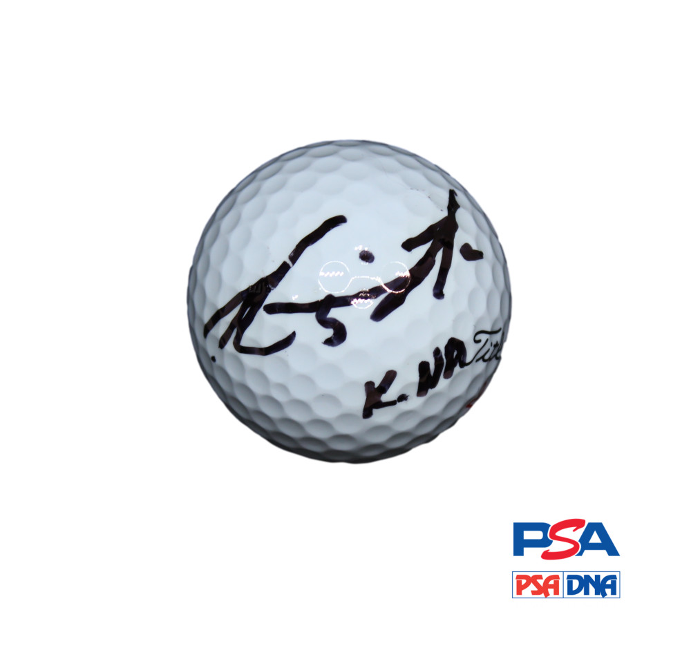 KEVIN NA SIGNED AUTOGRAPH GOLF BALL - PGA TOUR CHAMPION & LIV GOLF W/ PSA COA