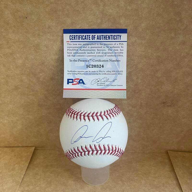 LUIS MEDINA NEW YORK YANKEES SIGNED AUTOGRAPHED M.L. BASEBALL PSA IC20324