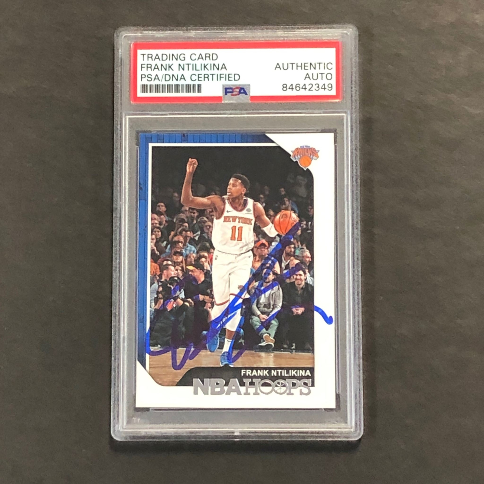 2018-19 NBA Hoops #68 Frank Ntilikina Signed Card AUTO PSA Slabbed Knicks