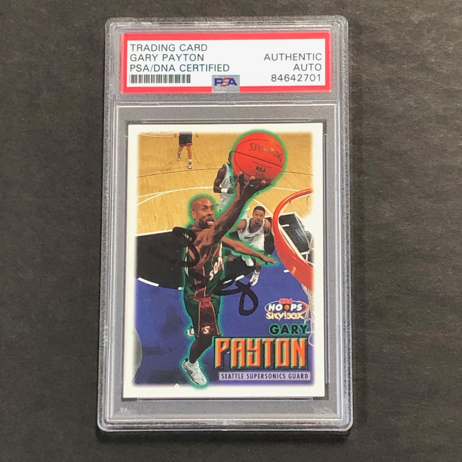 1999-2000 Hoops Skybox #25 Gary Payton Signed Card AUTO PSA Slabbed Seattle Supe