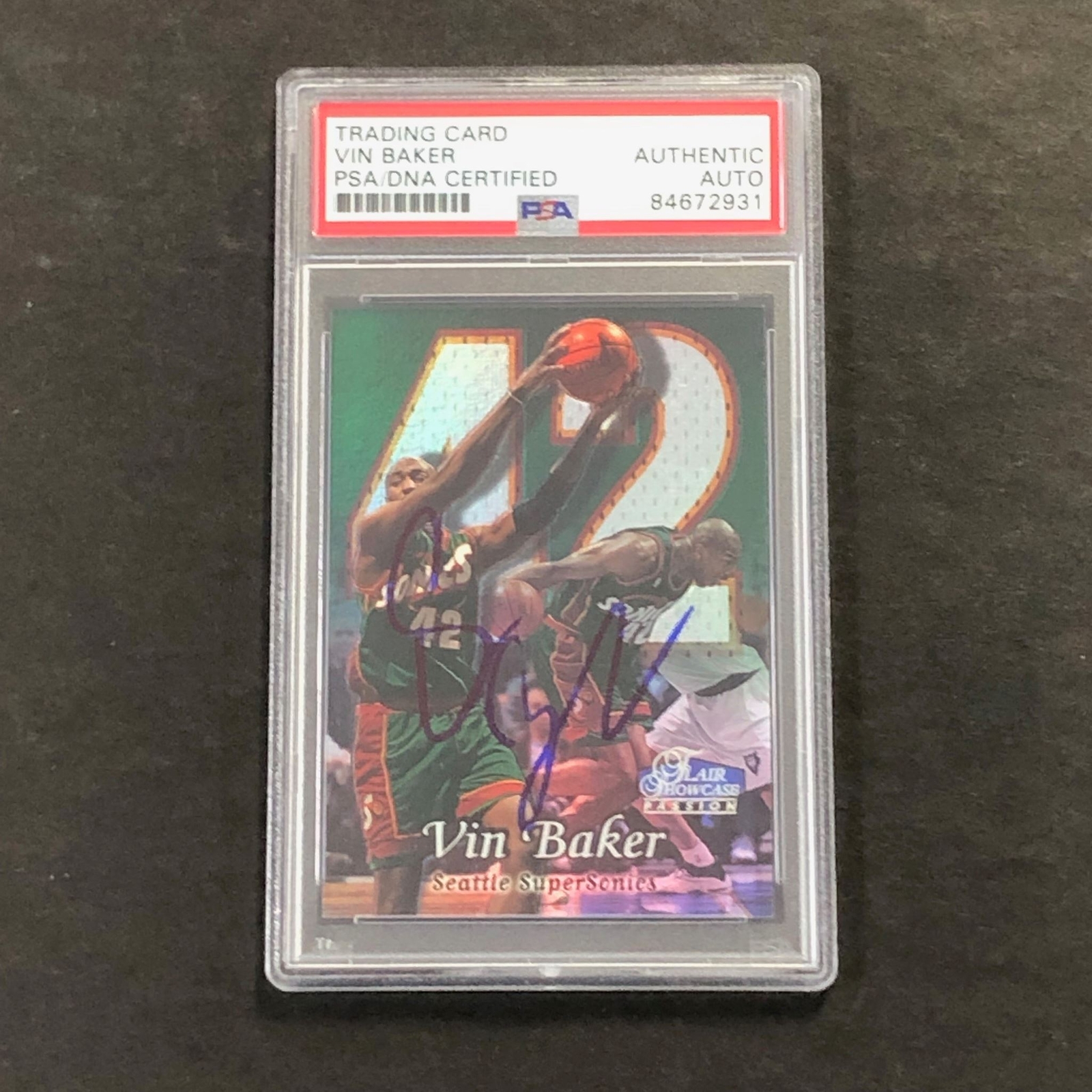 1998-99 Flair Showcase #2 Vin Baker Signed Card AUTO PSA/DNA Slabbed Sonics