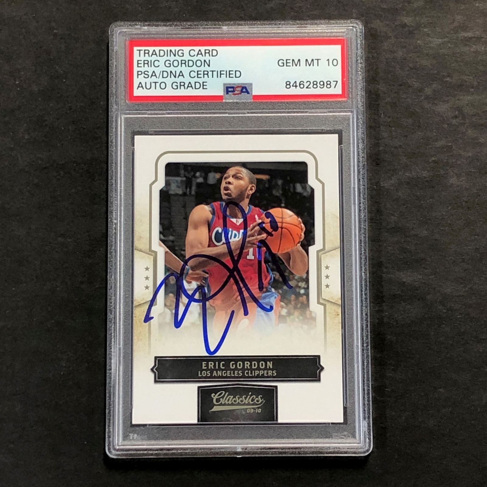 2009-10 Panini Classic #88 Eric Gordon Signed Card 10 AUTO PSA Slabbed Clippers