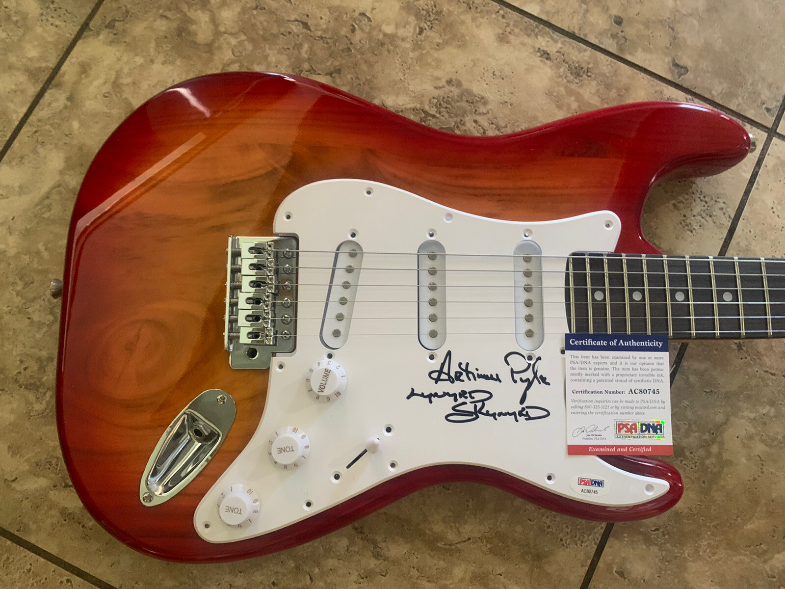 ARTIMUS PYLE SIGNED AUTOGRAPHED GUITAR LYNYRD SKYNYRD INSCRIPTION PSA CERTIFIED COLLECTIBLE MEMORABILIA