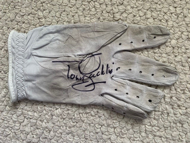 TONY JACKLIN HAND SIGNED+USED GOLF GLOVE GOLF HOF 2X MAJOR CHAMPION JSA