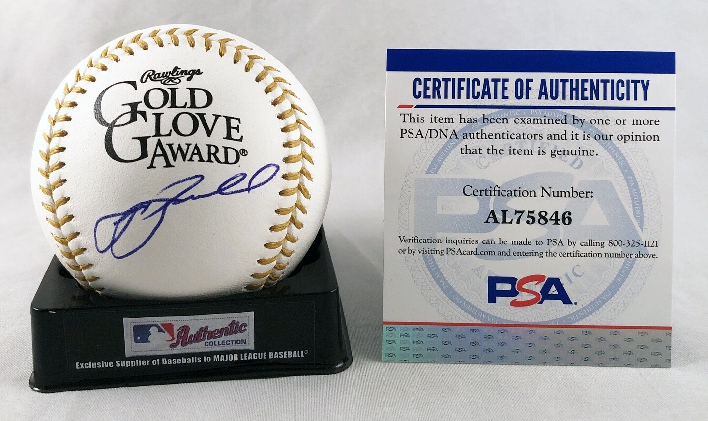 Houston Astros Jeff Bagwell Signed Gold Glove Baseball PSA/DNA COA
