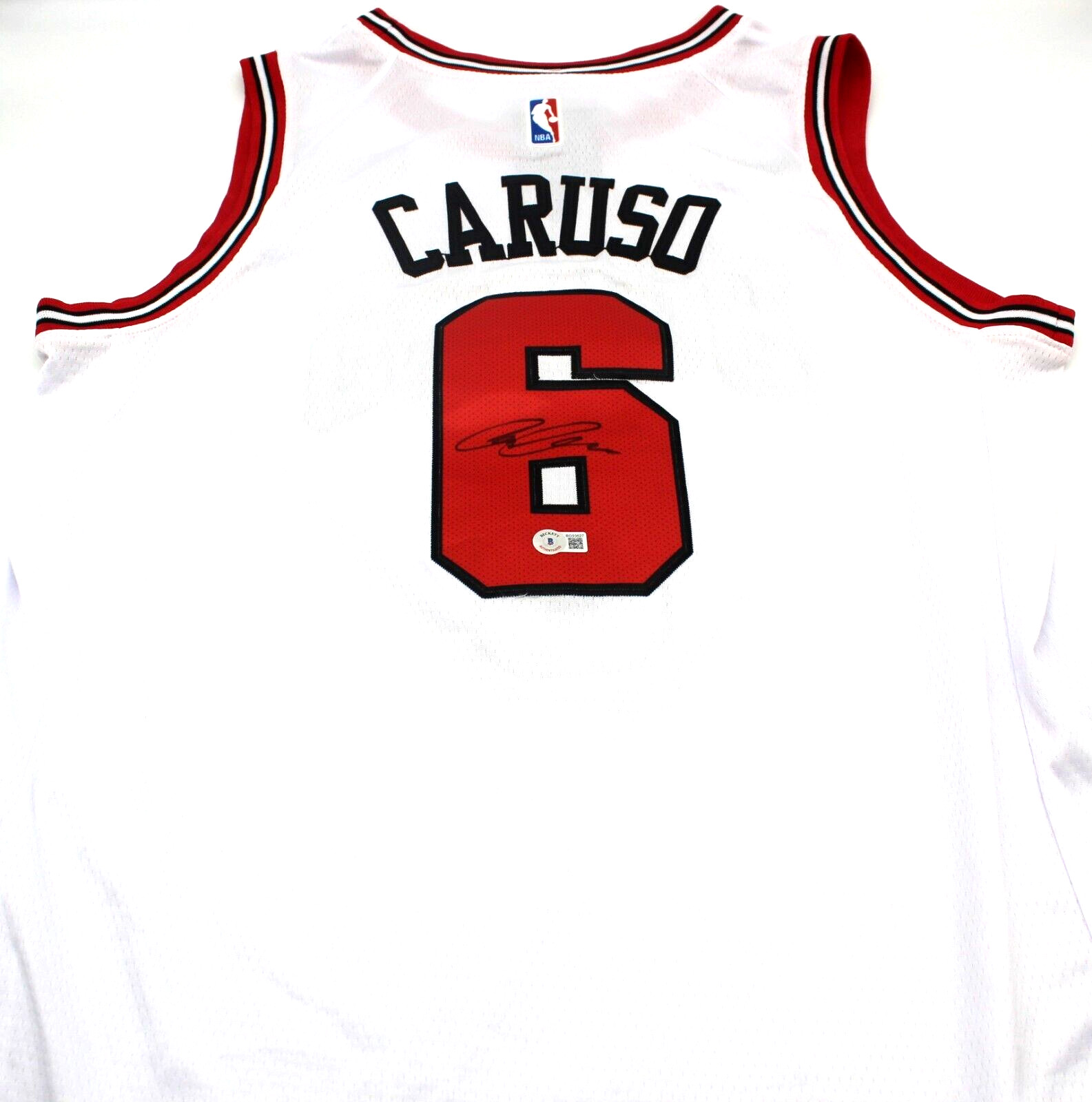 Alex Caruso Signed Chicago Bulls XL Basketball Jersey w/Beckett BAS COA BG93627