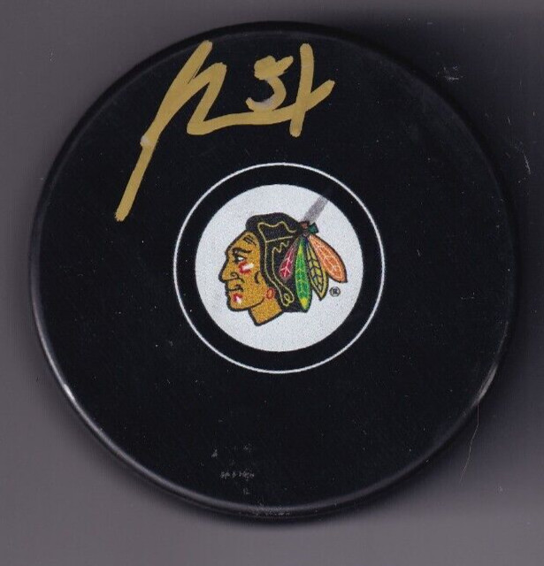 IAN MITCHELL signed (CHICAGO BLACKHAWKS) autographed Hockey Souvenir puck W/COA