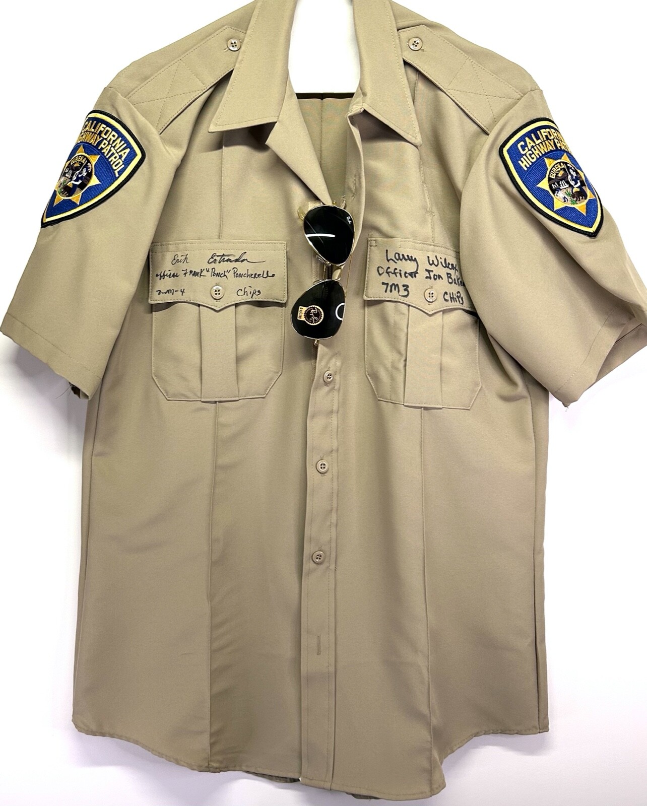 ERIK ESTRADA LARRY WILCOX Signed Auto Police Shirt TV 