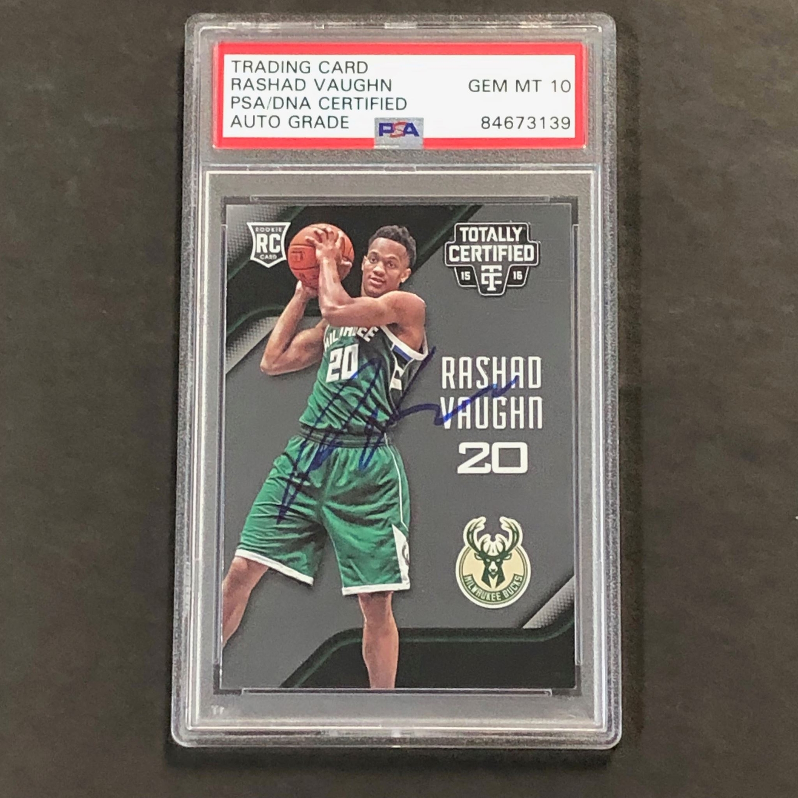 2015-16 Panini Totally Certified #166 Rashad Vaughn Signed Card AUTO 10 PSA Slab