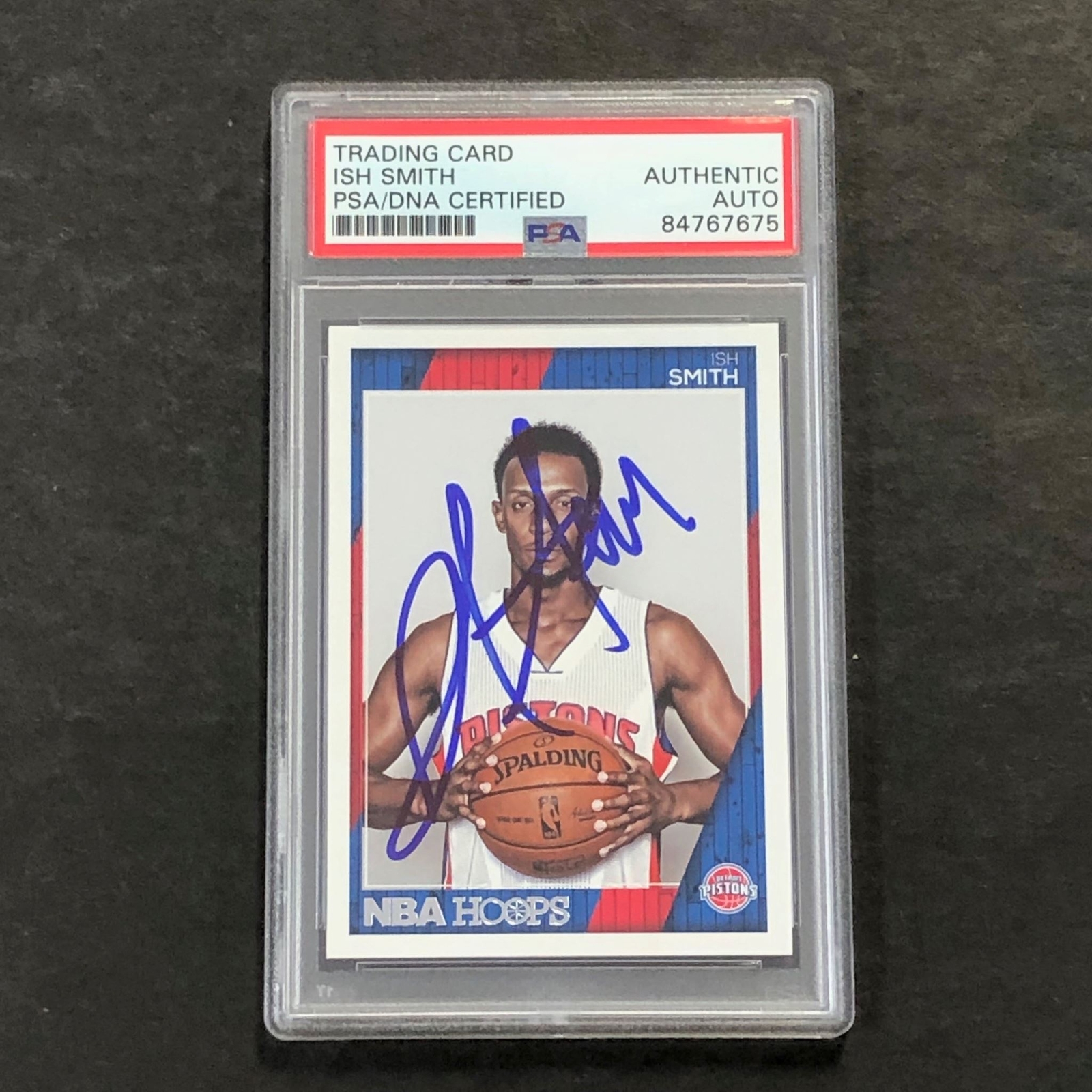2016-17 NBA Hoops #5 Ish Smith Signed Card AUTO PSA Slabbed Pistons