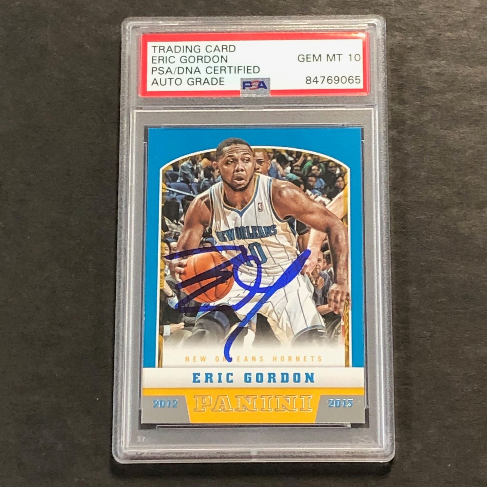 2012-13 Panini #59 Eric Gordon Signed Card PSA AUTO 10 Slabbed Hornets