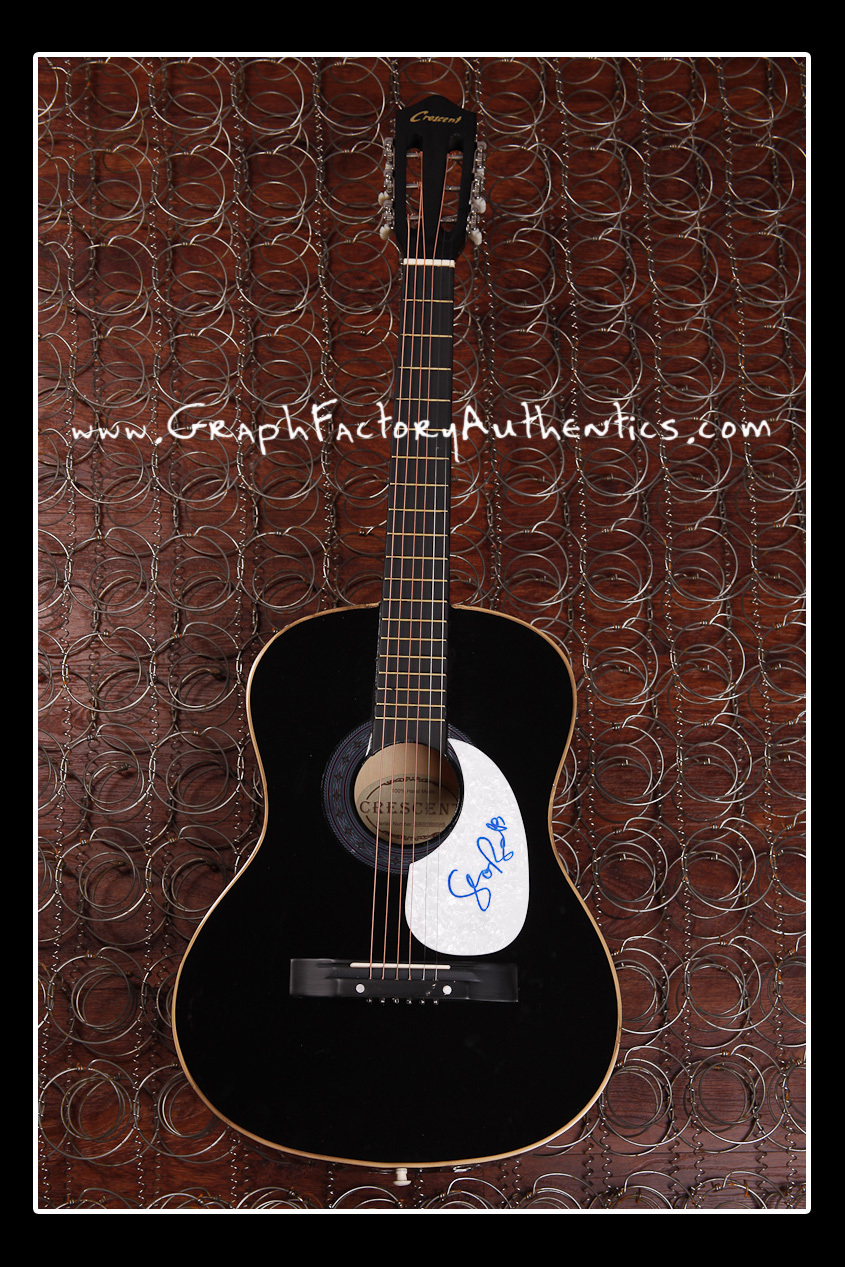 **GFA STOMPA *SERENA RYDER* SIGNED ACOUSTIC GUITAR AD2 PROOF COA** COLLECTIBLE MEMORABILIA