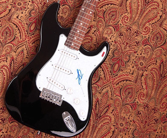 GFA 4 Non Blondes * LINDA PERRY * Signed Electric Guitar LA1 EXACT PROOF COA